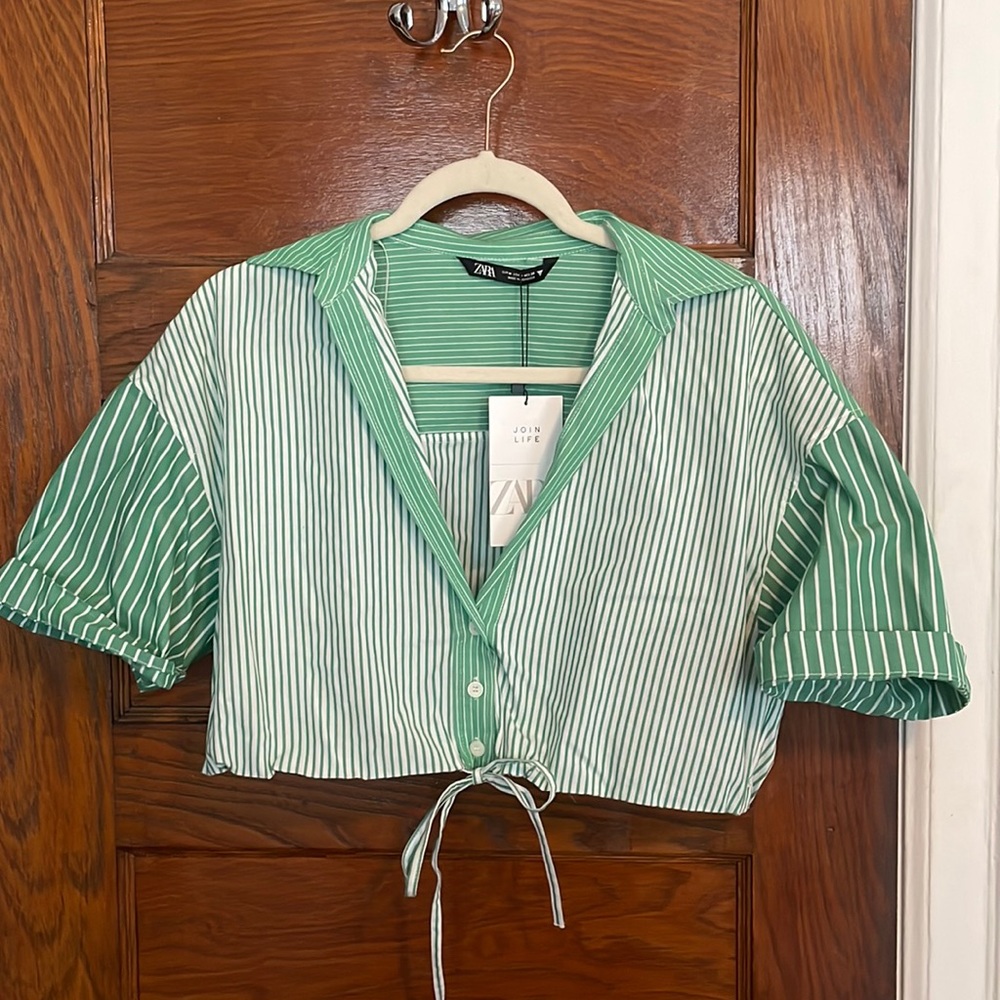 NEVER WORN! Zara cropped Kelly green pinstripe top